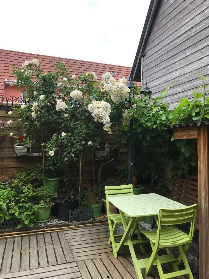 L'Atelier De Jocelyne Apartment Beuzeville Luaran gambar